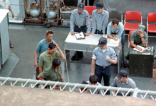 vietnam evacuation refugees 1975